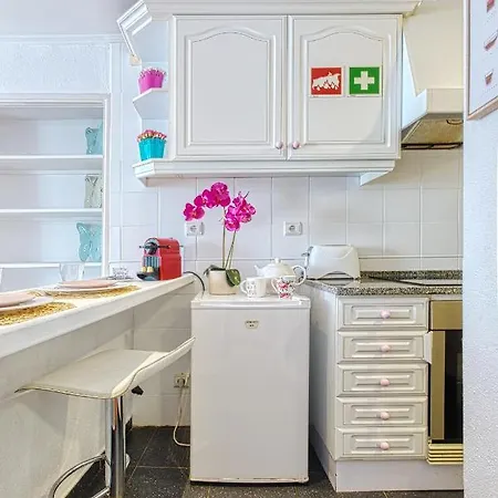 Inloveapartments - Alfama Balcony Appartement